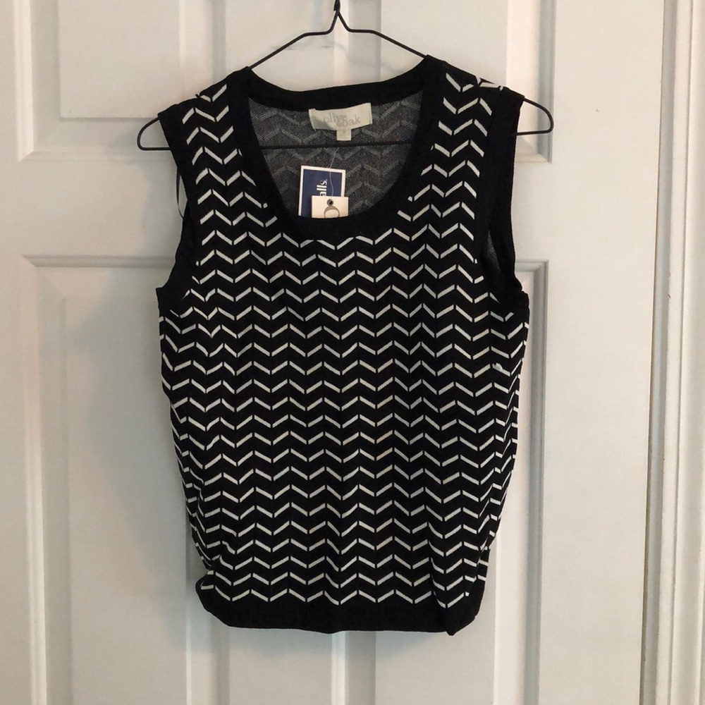 Olive & Oak medium black & white chevron tank NWT